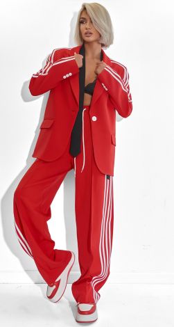 Костюми жіночі