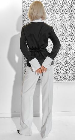 Красива блуза