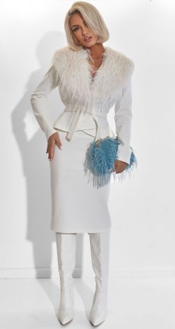 Красивий костюм трансформер