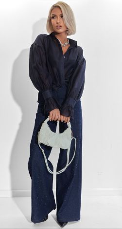 Красивая синяя рубашка