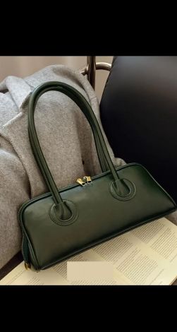 Stylish baguette bag