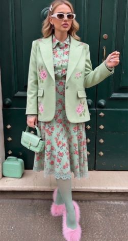 Пиджак с авторской вышивкой