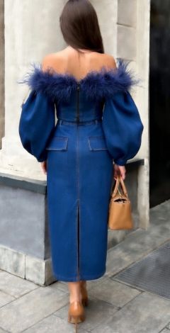 Костюмы женские