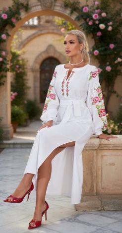 Льняное платье с вышивкой Петриковская роспись 