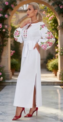 Льняное платье с вышивкой Петриковская роспись 