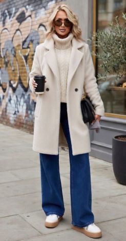 Bouclé Softness: Пальто, которое дарит ощущение объятий