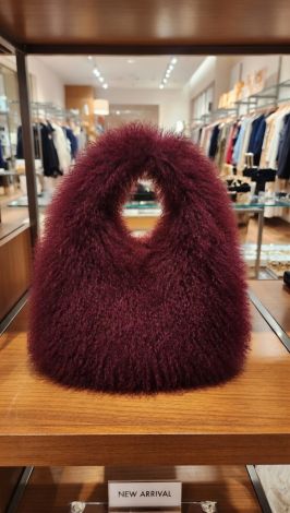 Teddy Love: This spring's coziest bag