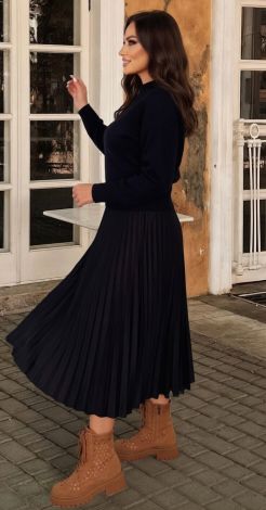 Костюм светр та спідниця