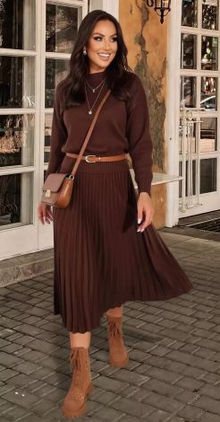 Костюм светр та спідниця