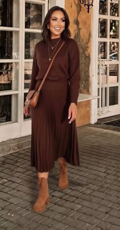 Костюм светр та спідниця