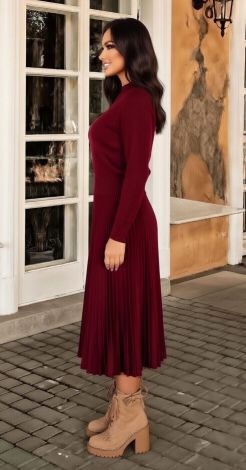 Костюми жіночі