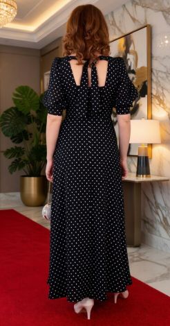​ Polka Dot Charm: Сукня, в яку неможливо не закохатися