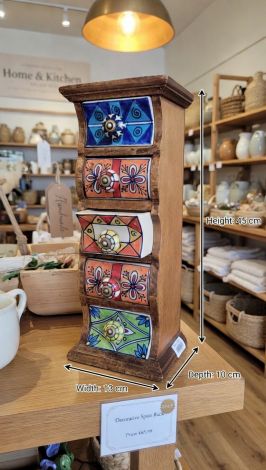 Handcrafted Kitchen Magic: Comfort in every drawer