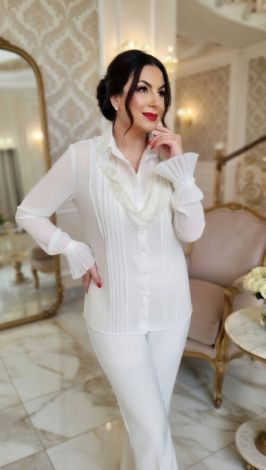 Pleated Detail: A shirt that makes you fall in love with details