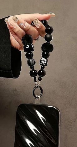 Dark Shine: Your smartphone is under reliable and stylish protection