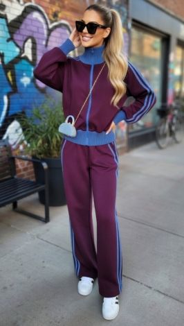 Костюми жіночі