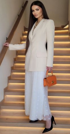 Костюми жіночі