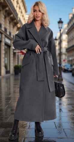 Cashmere Touch: A coat in which every detail is loved