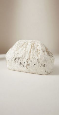 Milky Gold: The glow of your evening