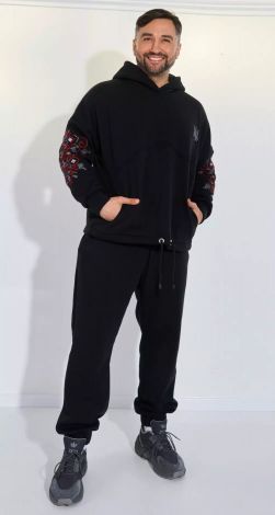 Теплий худи з українською вишивкою