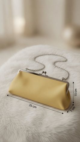  Baguette Chic: Softness that holds its shape