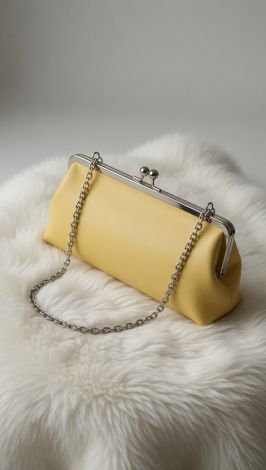  Baguette Chic: Softness that holds its shape