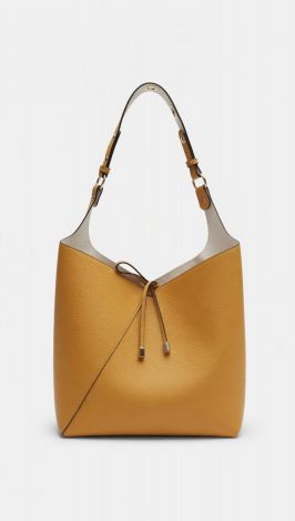 Double Mood: One shopper — two stylish looks