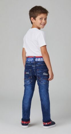 Stylish jeans for boys with bold accents—this season’s must-have