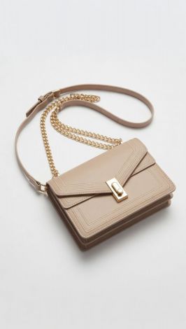 Cappuccino Elegance: A bag that understands your rhythm