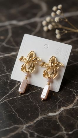 Сережки Pearl Radiance: Магія перламутру у кожному русі