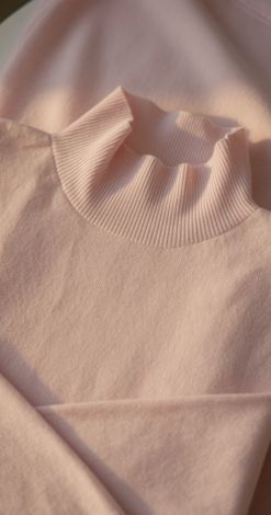 Soft Pink Muse: Твій найніжніший базовий светр