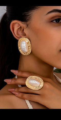 Vintage Jewelry Set: Large Earrings and Ring with Wild Pearls