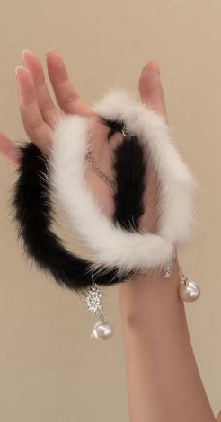 Fur Choker with Snowflake and Pearl Pendant