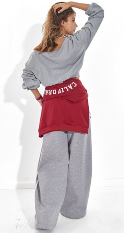 Gray Oversized Cropped Sweatshirt with “LUCKY” Print