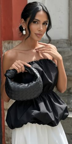Elegant Bandeau Top with a Voluminous Silhouette