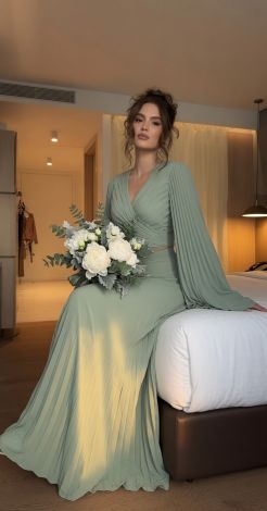 Pleated pantsuit in olive green