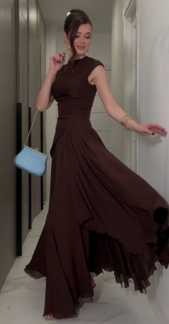 Evening set: Beautiful top and flowing chiffon skirt (chocolate)