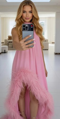 A luxurious pink evening dress - Image 4