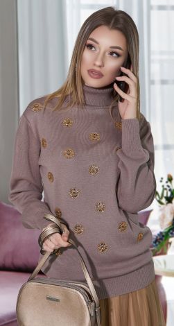 Бежевий гольф із кристалами