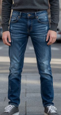 Blue jeans for teenage boys—a stylish and comfortable choice!