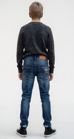 Blue jeans for teenage boys—a stylish and comfortable choice!