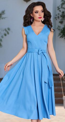 Небесно-блакитна сукня з льону