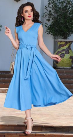 Небесно-блакитна сукня з льону