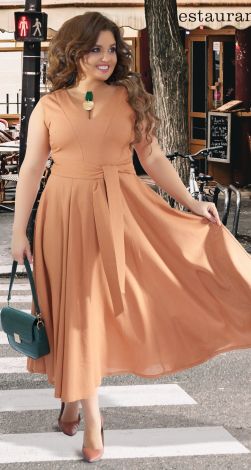 Красивое платье из льна 