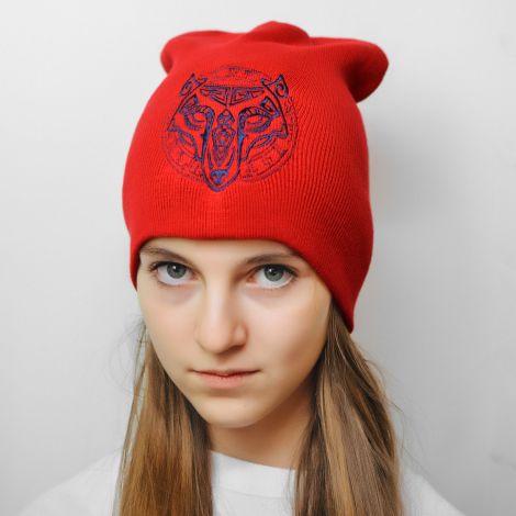 Hat with a red wolf
