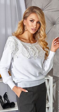 Beautiful sweater with lace