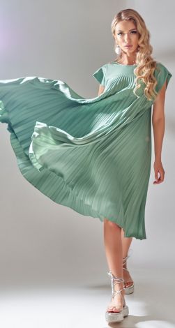 Pleated pleated dress