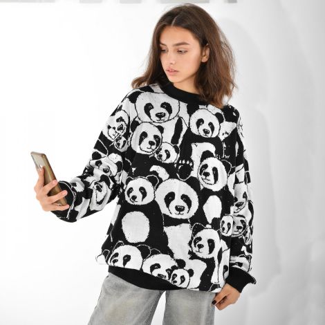 Sweater panda