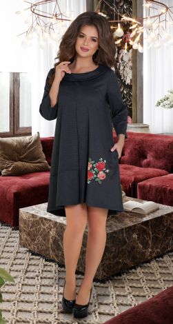 Flared dress with collar